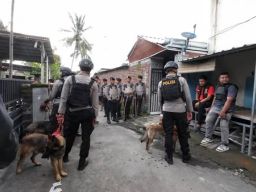 Polda NTB Gerebek Kampung Narkoba di Praya Timur