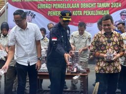 Pemusnahan 30 Ribu Batang Rokok Ilegal oleh Bea Cukai Tegal
