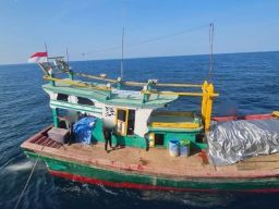 Bea Cukai Gagalkan Penyelundupan 45 Ton Bawang Merah di Perairan Jamboaye