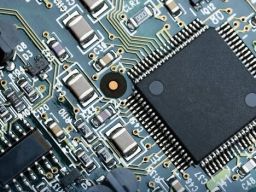 PT New Optics Indonesia Ekspor Produk Manufaktur Elektronik ke Polandia