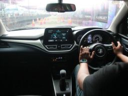 Test Drive Mobil Suzuki di IIMS 2025 Bisa Bawa Pulang Sepeda Motor