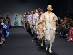 TOTON x Make Over Tampil Dalam Dubai Fashion Week 2025