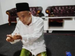 Peringatan Keras KH Asep Syaifudin Chalim ke Pejabat