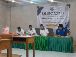 Pimpinan Sidang Musyawarah Kecamatan II KNPI Banyuates Kabur