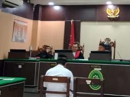 Dua Pengedar Rokok Ilegal di Sokobenah Divonis 1 Tahun 8 Bulan Penjara