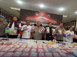 93 Kg Sabu Hendak Diselundupkan dari Kapal Nelayan di Perairan Lagoi