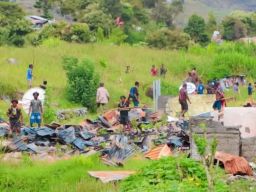 Bentrokan Pilkada di Kabupaten Puncak Jaya