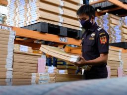 Bea Cukai Kudus Amankan 9,9 Juta Rokok Ilegal