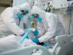 Kontroversi Suami yang Dihukum 5 Tahun Penjara Setelah Mencabut Ventilator Istrinya