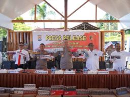 Ditreskrimsus Polda Sulawesi Barat Ungkap Peredaran Ribuan Rokok Ilegal
