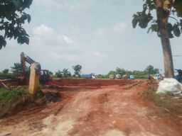 Tanah Urug dari Tambang Ilegal di Desa Lowayu Dikirim ke Kawasan JIIPE Gresik