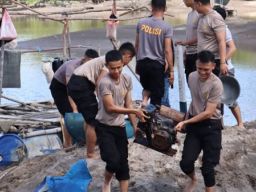 Polres Belitung Tertibkan Tambang Ilegal di Pantai Gosong Bugis