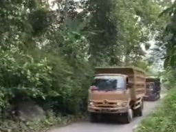 Bareskrim Mabes Polri Grebek Tambang Pasir Ilegal di Lereng Gunung Merapi