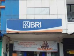 Warga Kelurahan Pacar Kembang Gadaikan Mobil Kredit BRI Multi Finance