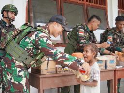 Meninggalkan 'Bulu Surga' Cenderawasih, Prajurit Yonif 501 Bajra Yudha Kembali ke Markas di Madiun