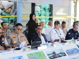 Bareskrim Polri Bongkar Tambang Batu Bara Ilegal yang Diselundupkan ke Surabaya