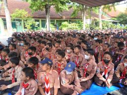 Sediakan Seragam Gratis untuk Siswa SMPN, Dinas Pendidikan Gresik Anggarkan Rp 2,4 Miliar