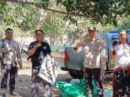 Polsek Wawo Grebek Perjudian Sabung Ayam di Desa Kambilo