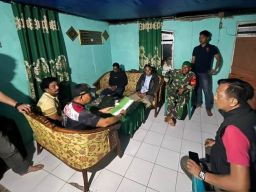 Pasangan yang Diduga Selingkuh Hendak Diamuk Massa di Desa Kaburu