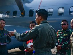 Pesawat Udara CN 235-220 Dikerahkan Mendukung Operasi SAR KMP Tuna Pratama Jaya