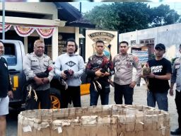 Polsek Rasanae Timur Bubarkan Sabung Ayam di Kelurahan Penaraga