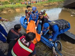 Masinis Kapal Ditemukan Tewas Misterius di Perairan Sungai Mahakam