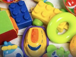 PT Royal Regent Manufacturing Terima Izin Fasilitas Kawasan Berikat