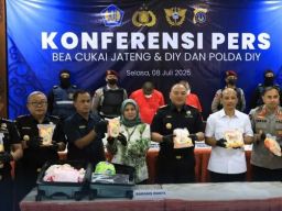 Bea Cukai Gagalkan Penyelundupan Ribuan Gram Sabu Cair