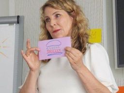 Teknik Hamburger Cara Efektif Menyampaikan Pesan yang Melekat dan Meyakinkan