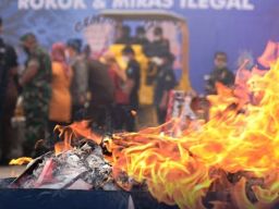 Bea Cukai Sidoarjo Musnahkan 11 Juta Batang Rokok Ilegal