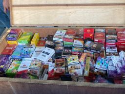 Bea Cukai dan Satpol PP Sidoarjo Razia Rokok Polos Ilegal