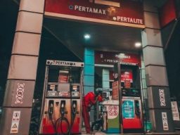 2 Tengkulak Pertalite SPBU Jalan Kusuma Bangsa Surabaya Dihukum 1 Tahun Penjara