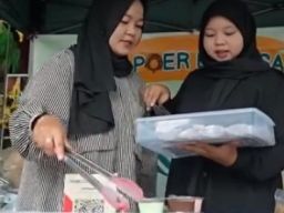 Kisah Salma, Jual Donat Modal Rp 500 Ribu Beromzet Rp 2 Juta Sehari