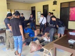 Polsek Sinjai Selatan Gerebek Judi Sabung Ayam di Desa Palangka