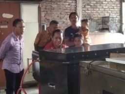 Dosen Universitas Wijaya Putra Gelar PKM di Desa Setro