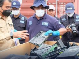 18 Kontainer Diduga Berisi Limbah B3 Masuk Pelabuhan Tanpa Izin