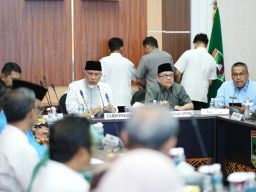 Pemprov Sumbar Siapkan Strategi Hadapi Tambang Ilegal dan Krisis BBM