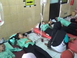 Puluhan Siswa SMKN 1 Sine Ngawi Keracunan Menu MBG