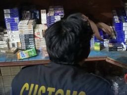 Bea Cukai Jambi Amankan Jutaan Batang Rokok Ilegal