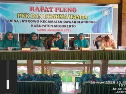 Rapat Pleno PKK dan Dharma Wanita Desa Jatirowo