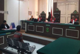 Halangi Liputan, Dua Terdakwa Minta Damai Setelah Diseret ke Pengadilan