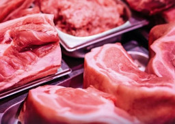 Bea Cukai Entikong Gagalkan Penyelundupan Daging Impor Ilegal