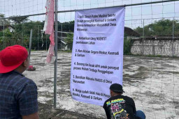 Warga Tuntut Kepala Desa Waru Wetan Dicopot dan Diproses Hukum