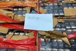 Bea Cukai Maluku Temukan Paket 64 Ribu Batang Rokok Ilegal dari Surabaya
