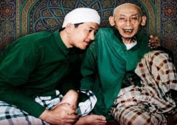 Kisah Kewalian Guru Bangil