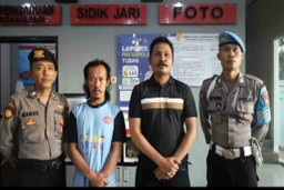Oknum Polres Tuban Arogan, Pukul Badut Saat Menyeberang Jalan