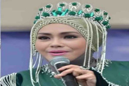 Karier dan Politik Iyeth Bustami dari Panggung Dangdut Menuju Senayan