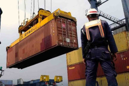 Penerimaan Kepabeanan dan Cukai Capai Rp 100 Triliun hingga April 2026