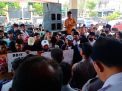 Kantor Dinas Perhubungan Bangkalan Didemo oleh Kumpulan Pemuda Madura Bersatu