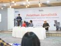 Di Acara Penutupan Pelatihan Jurnalistik, Rizal Memaparkan Kinerja Telkom